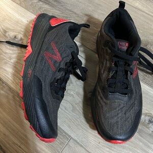 New Balance speed ride Black and Red Athletic Shoes. Men’s 5